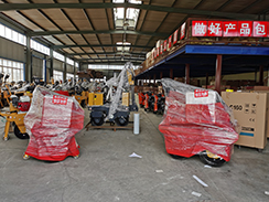 豪利777官网6台小型路面机械设备装车发往陕西