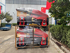 豪利777官网2台座驾压路机打包发往威海